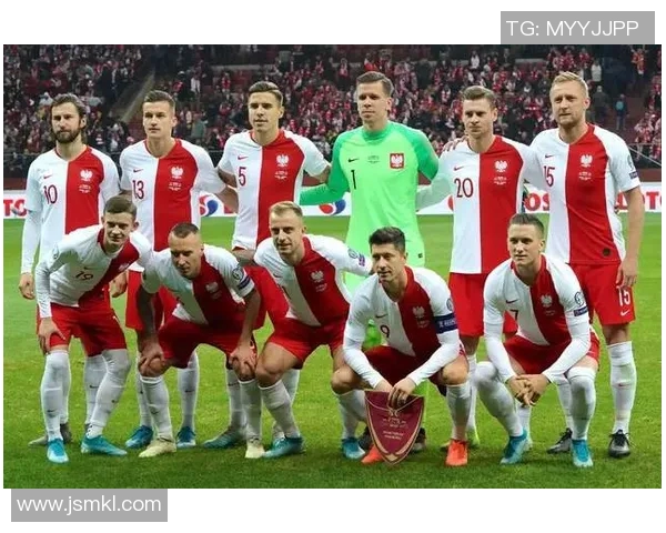 波兰与哥伦比亚实时对决精彩回顾及赛况分析