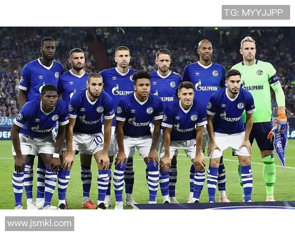 沙尔克04客场惨败，遭遇两连败，形势严峻难挽回