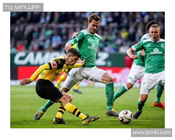 沙尔克04遭遇德甲三连败，主场负于勒沃库森，危机临头