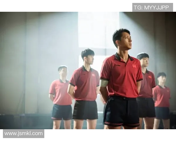 马丁内斯的传奇旅程：从默默无闻到世界瞩目的足球明星之路